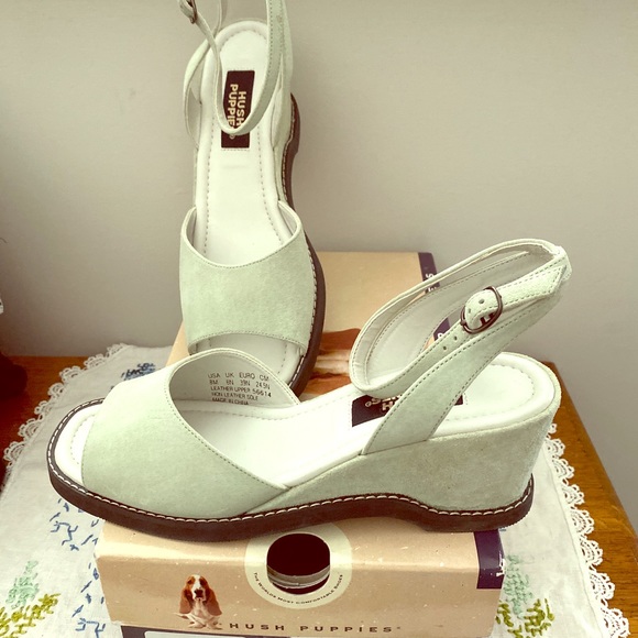 Green Shoes Sandals Vintage Look Ankle Strap NEW - Picture 1 of 6